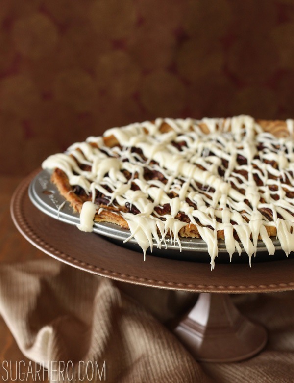 Cinnamon Bun Pecan Pie | SugarHero.com