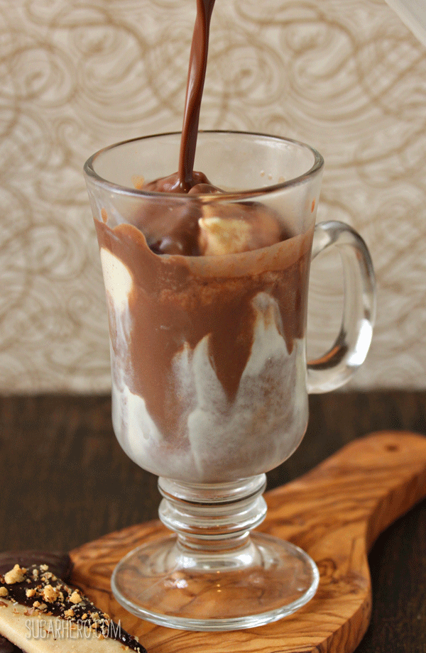 Hot Chocolate Floats | SugarHero.com