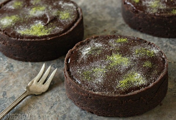 Matcha Chocolate Tarts | From SugarHero.com