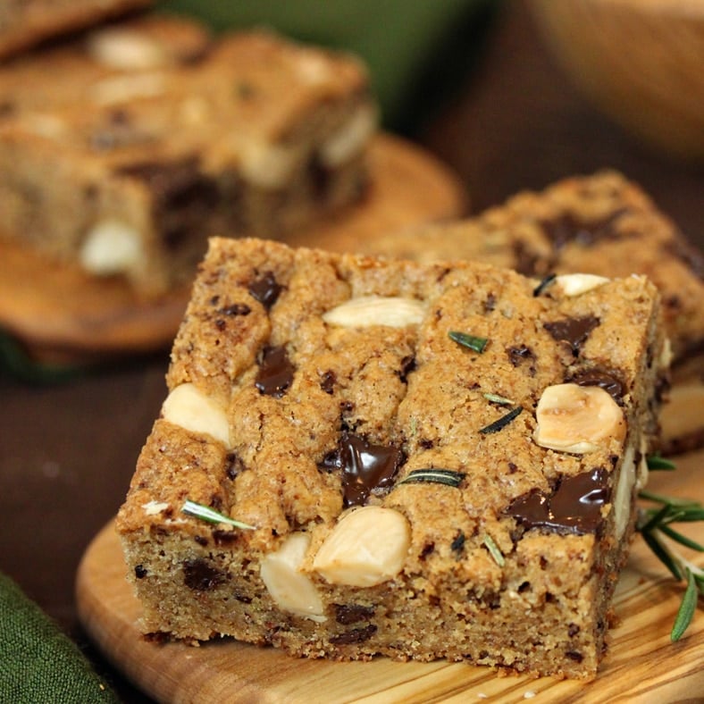 https://www.sugarhero.com/wp-content/uploads/2015/11/rosemary-almond-blondies-square.jpg