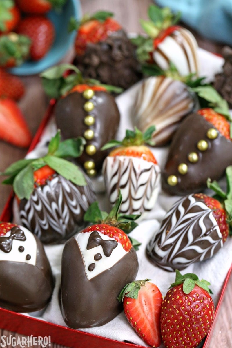 Chocolate-Covered Strawberries 5 Ways - 5 easy tricks to making gorgeous chocolate-dipped strawberries! | From SugarHero.com Chocolate-Covered Strawberries 5 Ways - 5 easy tricks to making gorgeous chocolate-dipped strawberries! | From SugarHero.com