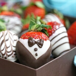 Chocolate Covered Strawberries 5 Ways | From SugarHero.com