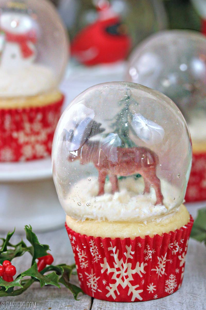 Snow Globe Cupcakes with Gelatin Bubbles - every part of these snow globes is entirely edible! | From SugarHero.com