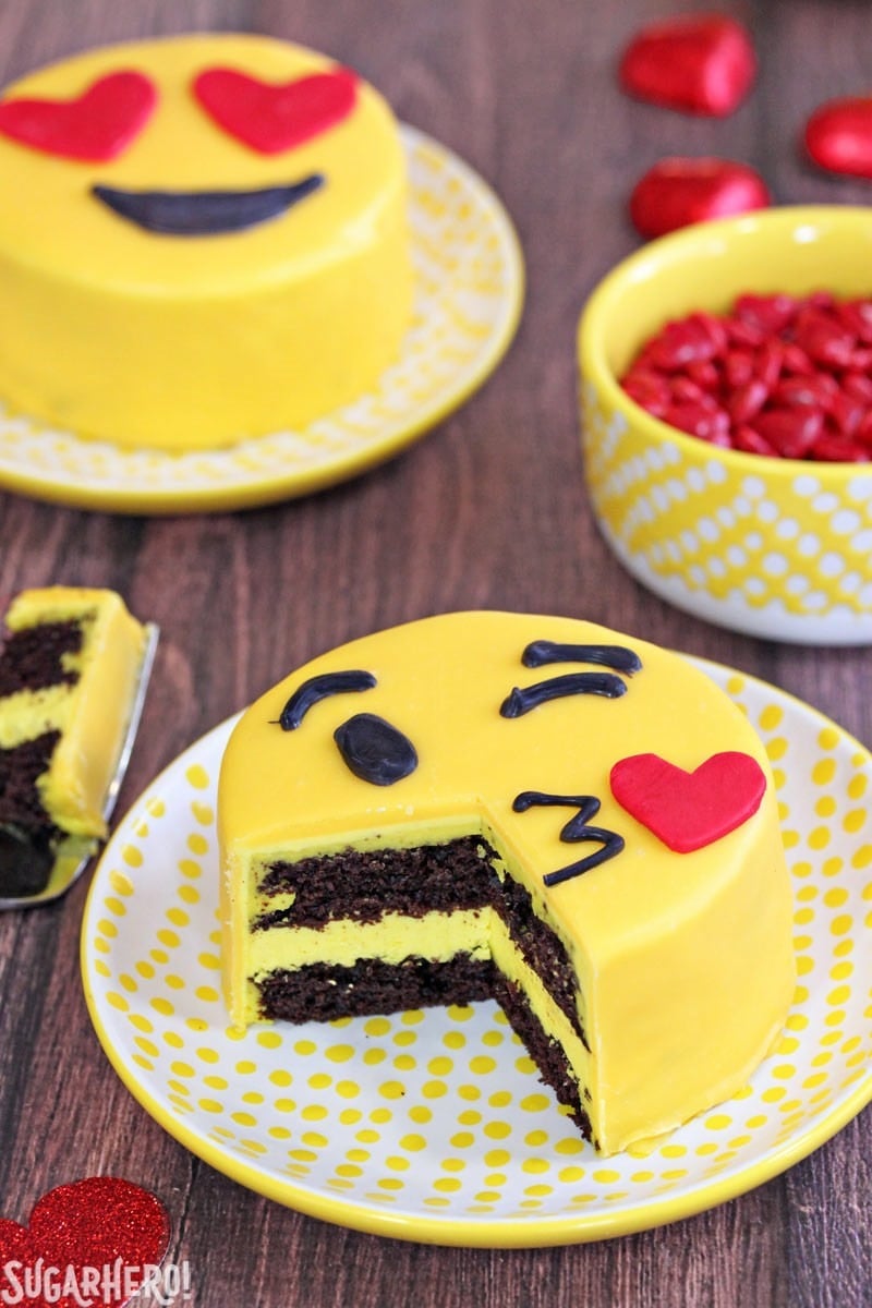 Emoji Cakes - SugarHero