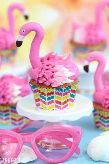 cropped-flamingo-cupcakes-5.jpg