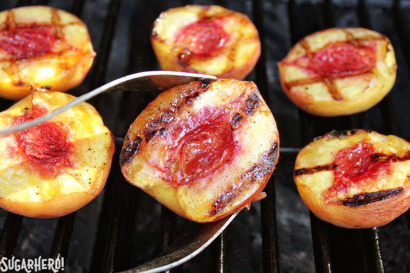 Juicy, ripe grilled peaches | From SugarHero.com