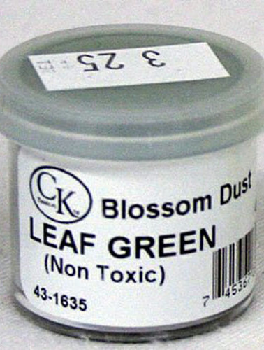 Leaf Green Blossom Dust | From SugarHero.com