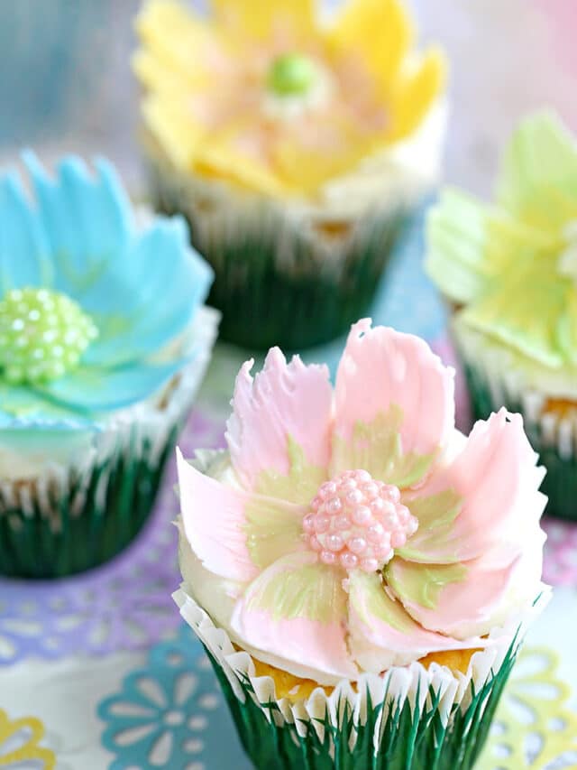 How to make Chocolate Flowers (so easy!) SugarHero