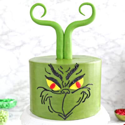 Grinch Cake - SugarHero