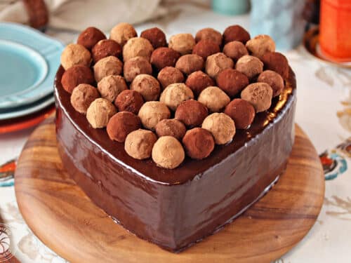 Chocolate Truffle Cake/ Dark Chocolate Truffle recipe - MeemisKitchen