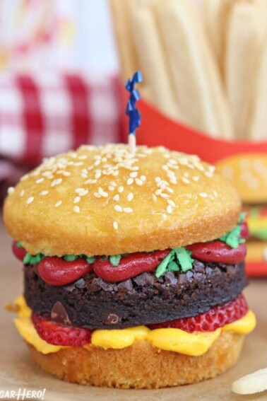 cropped-hamburger-cupcakes-5.jpg