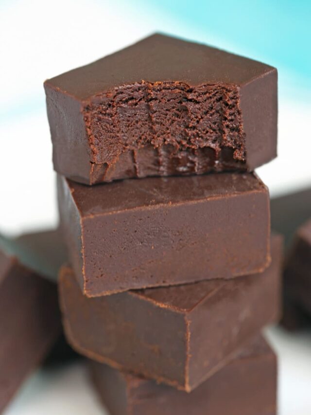 The Easiest and BEST Microwave Fudge Recipe! SugarHero