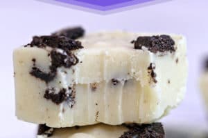 Oreo Fudge photo with text overlay for Pinterest.