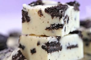 Oreo Fudge photo with text overlay for Pinterest.