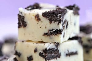 Oreo Fudge photo with text overlay for Pinterest.