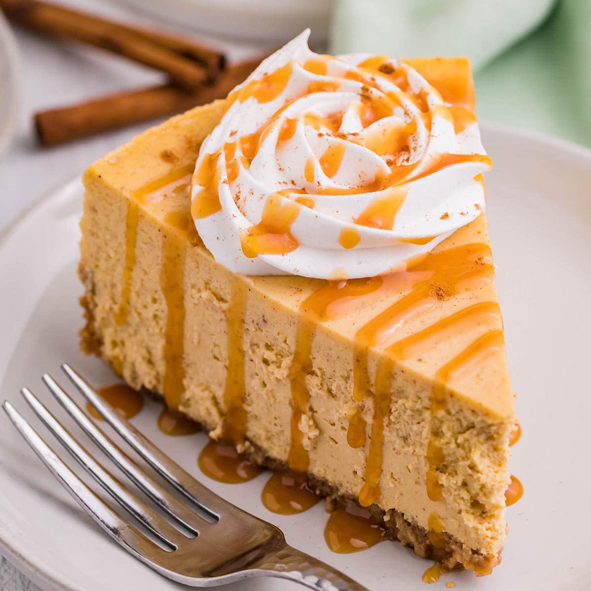 Pumpkin Spice Cheesecake - SugarHero