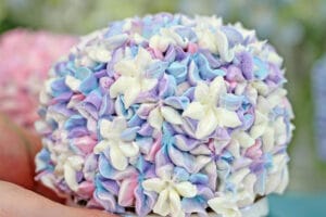 Picture of Hydrangea Cakes with text overlay for Pinterest.