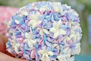 Picture of Hydrangea Cakes with text overlay for Pinterest.