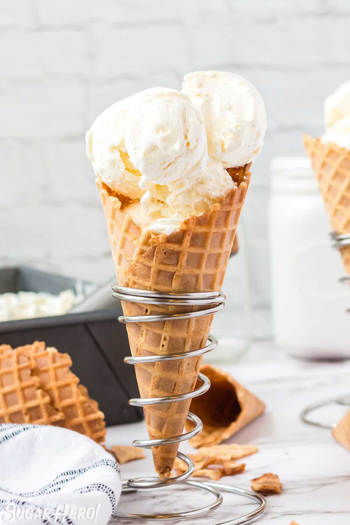 Easy Vanilla Ice Cream (Nochurn recipe!) SugarHero