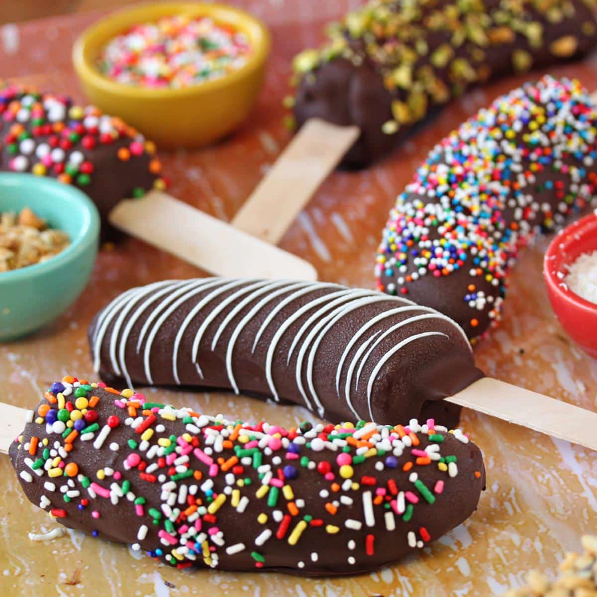 Chocolate-Dipped Frozen Bananas - SugarHero