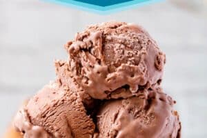 1 photo of No-Churn Chocolate Ice Cream with text overlay for Pinterest.