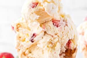 1 photo of No-Churn Strawberry Shortcake Ice Cream with text overlay for Pinterest.