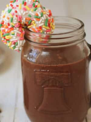 Doughnut Hot Chocolate in a mason jar.