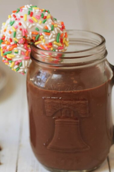 Doughnut Hot Chocolate in a mason jar.