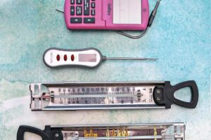 How to use a candy thermometer