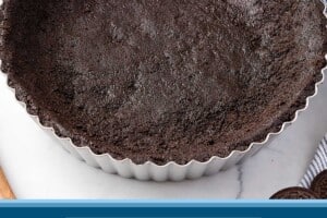 Photo collage of Oreo Pie Crust with text overlay for Pinterest.