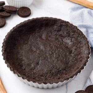 Top view of an Oreo Pie Crust.
