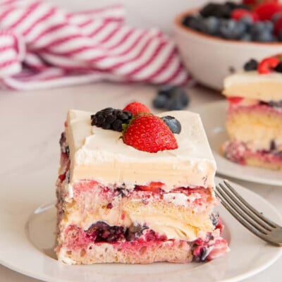 Berry Tiramisu for the 4th of July Dessert Recipes and Ideas Round Up.
