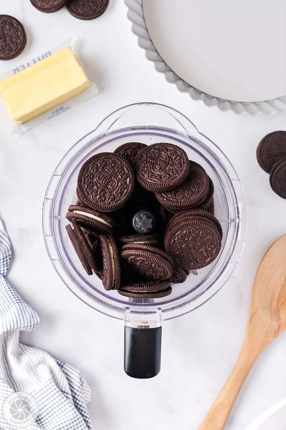 Oreos in a food processor.
